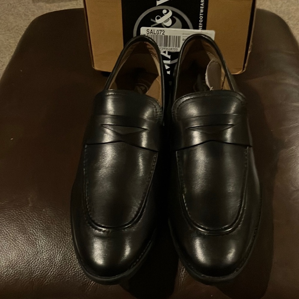 Thomas and vine Bishop Christmas sell!